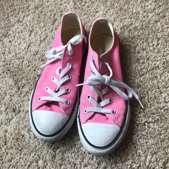 barely pink converse
